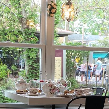 Chez Alice - Window view - Bakeries Near Me - Lambertville, New Jersey