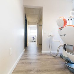 Easy Dental Implant Center