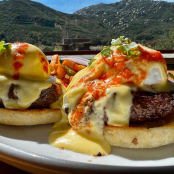 Journey's End - Grilled petite fillet Benedict.  Steak fillet was excellent. - Breakfast & Brunch Near Me - Temecula, California