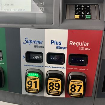Chevron - Paid with a bank debit card but the price showed $3.49 which is the price of a credit card was used. - Gas Stations Near Me - Ventura, California