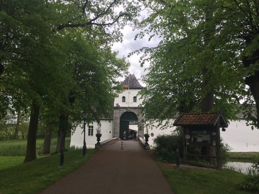 Daelenbroeck castle by null