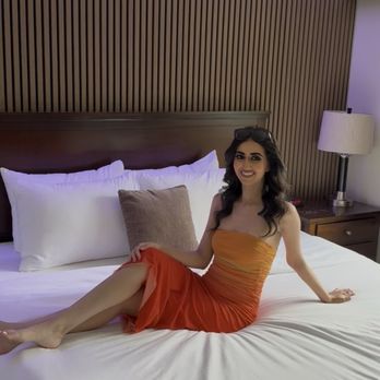 Gibsons Garden Hotel - Hotels Near Me - Gibsons, British Columbia