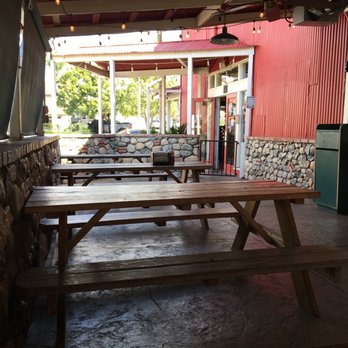 Firehouse Que & Brew - Firehouse Que &Brew outside dining patio - Barbeque Near Me - Fallbrook, California Firehouse Que & Brew - Firehouse Que &Brew outside dining patio - Barbeque Near Me - Fallbrook, California
