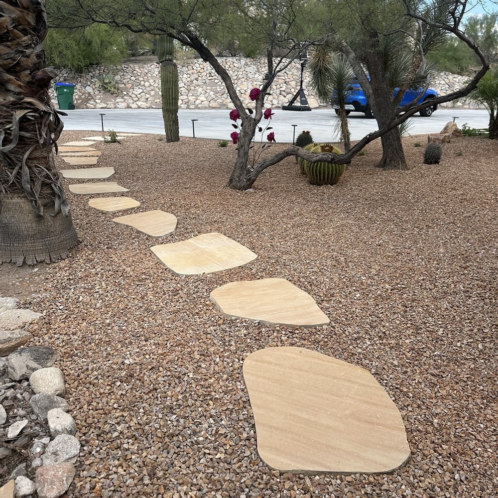 Ruiz landscaping 520 - Path to gate to access backyard - Landscaping Near Me Ruiz landscaping 520 - Path to gate to access backyard - Landscaping Near Me