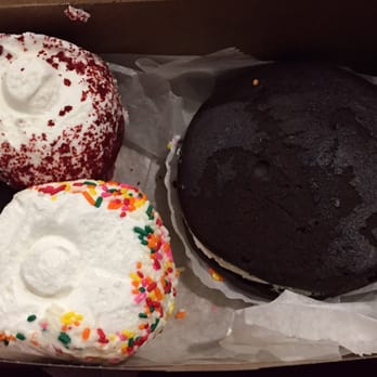 Mike's Pastry - red velvet cupcake, vanilla funfetti cupcake, chocolate whoopie pie - Bakeries Near Me - Cambridge, Massachusetts Mike's Pastry - red velvet cupcake, vanilla funfetti cupcake, chocolate whoopie pie - Bakeries Near Me - Cambridge, Massachusetts