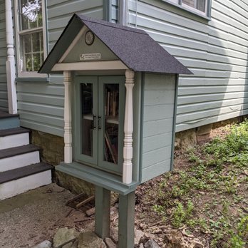 Little Free Library - Little Free Library, 212 E High St, Shepherdstown - Community Book Box Near Me - Shepherdstown, West Virginia Little Free Library - Little Free Library, 212 E High St, Shepherdstown - Community Book Box Near Me - Shepherdstown, West Virginia