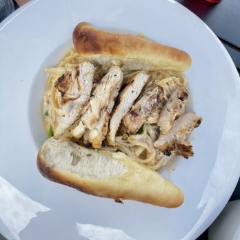 Bahama Breeze - Blackened Chicken Alfredo Pasta - Bars Near Me - Orlando, Florida Bahama Breeze - Blackened Chicken Alfredo Pasta - Bars Near Me - Orlando, Florida