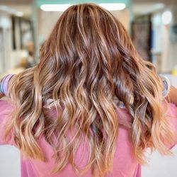 Zee's Salon