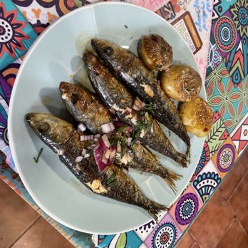 Lisboa Tu & Eu - Sardines and potatoes - Portuguese Near Me - Lisbon, 11