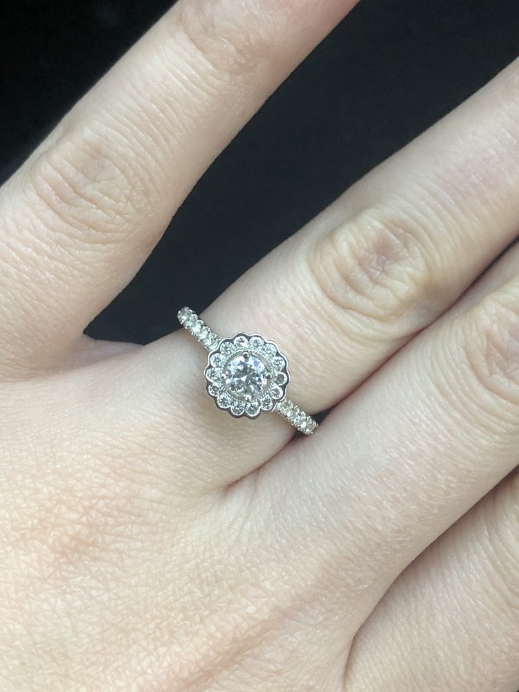 ZALES OUTLET 11 Photos & 15 Reviews 6803 Highway 6 N, Houston