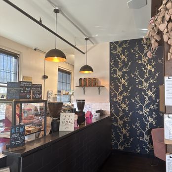Sleeping Bird Coffee - Front counter - Breakfast & Brunch Near Me - Wilmington, Delaware