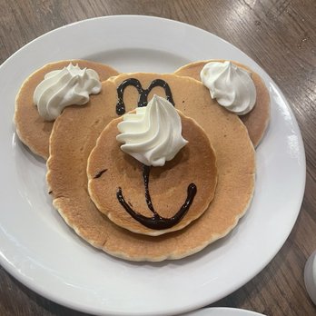 Frizzle Chicken Cafe - Bear pancakes for Kids ! - Breakfast & Brunch Near Me - Pigeon Forge, Tennessee Frizzle Chicken Cafe - Bear pancakes for Kids ! - Breakfast & Brunch Near Me - Pigeon Forge, Tennessee