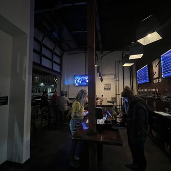 Slice Beer - Inside - Breweries Near Me - Lincoln, California