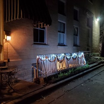 The Cloak Room - Entrance - Dive Bars Near Me - Austin, Texas