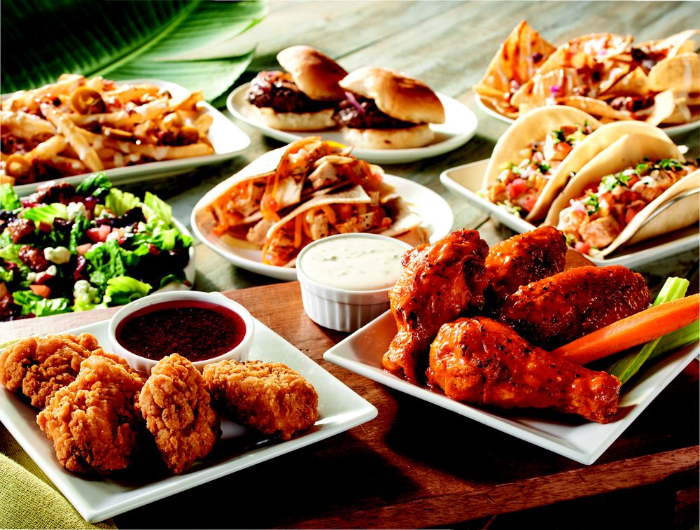 HURRICANE GRILL & WINGS Updated October 2024 143 Photos & 133 Reviews 6286 Atlantic Blvd