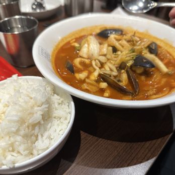 Kim's Noodle - Jjamppong with rice - Korean Near Me - North York, Ontario Kim's Noodle - Jjamppong with rice - Korean Near Me - North York, Ontario