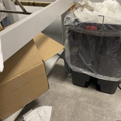 Theradynamics Physical & Occupational Therapy - Garbages were full and there was junk on the floor.