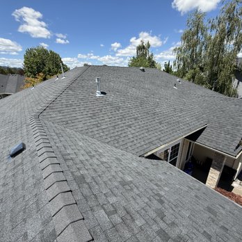 North Point Roofing and Exteriors - Residential roof replacement in Central Point, OR - Roofing Near Me - Central Point, Oregon North Point Roofing and Exteriors - Residential roof replacement in Central Point, OR - Roofing Near Me - Central Point, Oregon