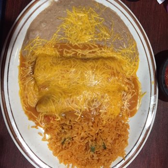 Three Amigos Family Restaurant - Chicken enchiladas, rice and beans - Mexican Near Me - Waterloo, Iowa