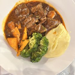 Savoir Faire - Beef Bourguignon Mmmmmmmm!