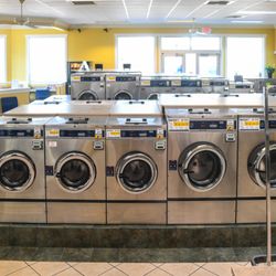 Brite Laundry Center - Clean, cool & comfy.