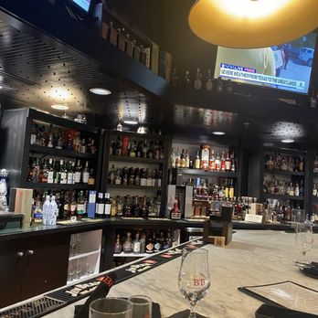 Bourbon Boulevard - Not event 1/4th of the bar - Steakhouses Near Me - Chantilly, Virginia