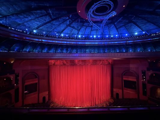 "O" by Cirque du Soleil by null