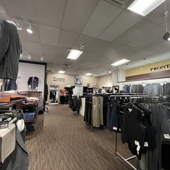 Men's Wearhouse - Interior - Men's Clothing Near Me - REDMOND, Washington Men's Wearhouse - Interior - Men's Clothing Near Me - REDMOND, Washington