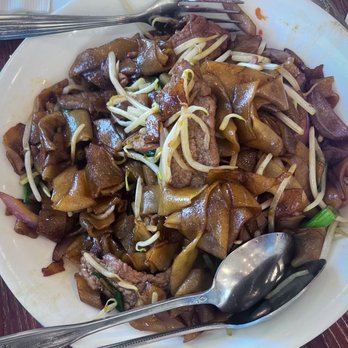 Golden Wonton King - Beef Ho Fun - Cantonese Near Me - Flushing, New York