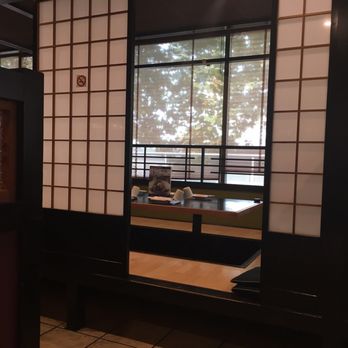 Hon Sushi - Interior - Korean Near Me - Burnaby, British Columbia