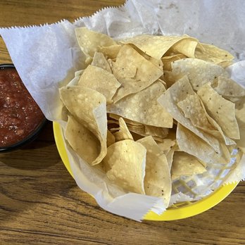 Los Gallitos Fresh Mexican Grill - Chips & salsa - Mexican Near Me - Mission, Kansas Los Gallitos Fresh Mexican Grill - Chips & salsa - Mexican Near Me - Mission, Kansas