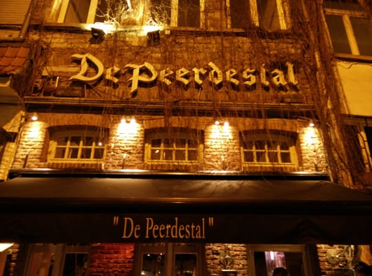 De Peerdestal | Restaurant Antwerpen by null