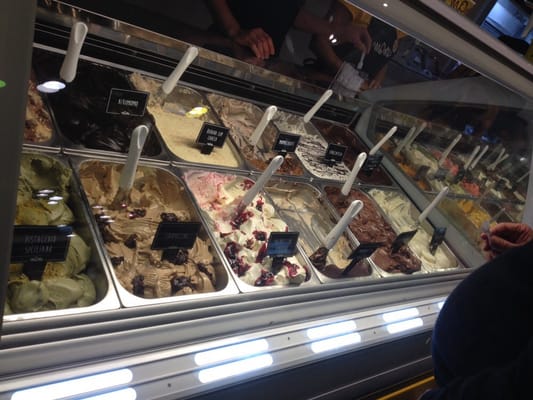 Momo Gelato by null