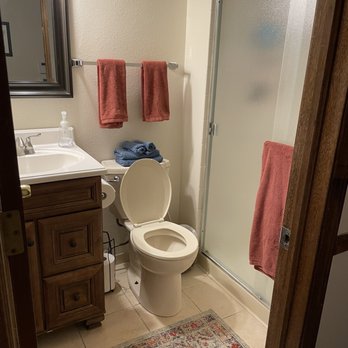 Coachs Cleaning - Each bathroom is so spotless! - Home Cleaning Near Me - Lonetree, Colorado Coachs Cleaning - Each bathroom is so spotless! - Home Cleaning Near Me - Lonetree, Colorado