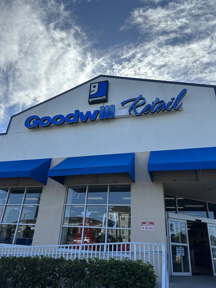 GOODWILL 34TH STREET SUPERSTORE Updated November 2024 14 Reviews