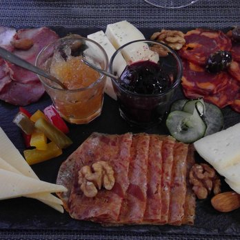 Restaurante Qualquer Hora - Mixed Platter - Tapas/Small Plates Near Me - Lisbon, 11