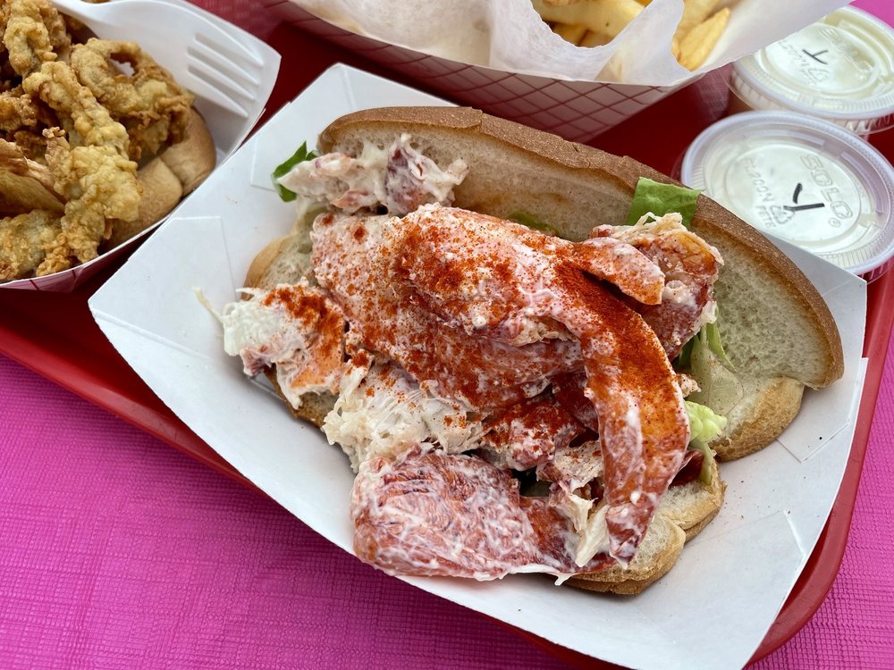 Food from One Happy Clam Food Truck