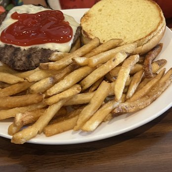 Fitzy's Pub - Cheeseburger and fries - Pizza Near Me - Plainville, Massachusetts