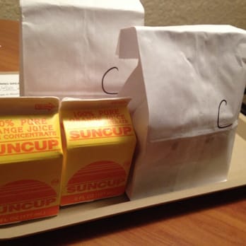 Murphys Suites - Hello fantastic fresh donuts delivered to the room;) - Hotels Near Me - Murphys, California