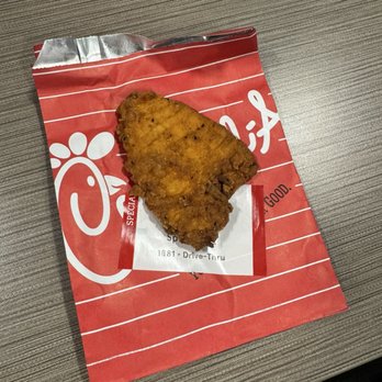 Chick-fil-A - Spicy filet - Fast Food Near Me - Costa Mesa, California