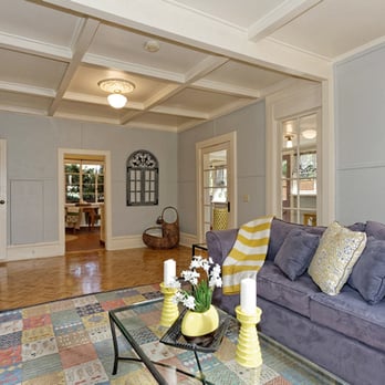 Jeanne Trombly - Abio Properties - Another living room - Real Estate Agents Near Me - Oakland, California Jeanne Trombly - Abio Properties - Another living room - Real Estate Agents Near Me - Oakland, California