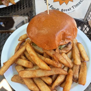 Happy Burger Diner - Guacamole burger - Diners Near Me - Mariposa, California Happy Burger Diner - Guacamole burger - Diners Near Me - Mariposa, California