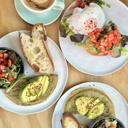 Signature breakfast Avocado Toast Latte