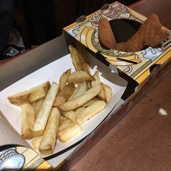Very small portion of fries