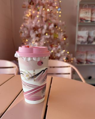 Momo Tea by null
