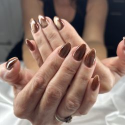 Tyler Presley Salon - Acrylics