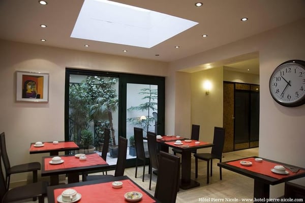 Hôtel Pierre Nicole by null