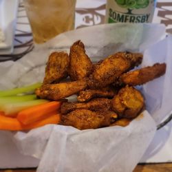 Romby's Tavern & Smokehouse - 1lb Wolverine wingsn veggies and ranch