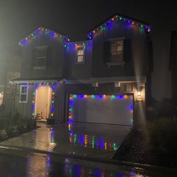 Santa’s Lights - Holiday Decorating Services Near Me