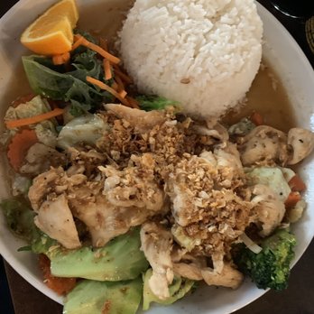 Pink Basil - Crisp Garlic Chicken - Asian Fusion Near Me - Mystic, Connecticut Pink Basil - Crisp Garlic Chicken - Asian Fusion Near Me - Mystic, Connecticut
